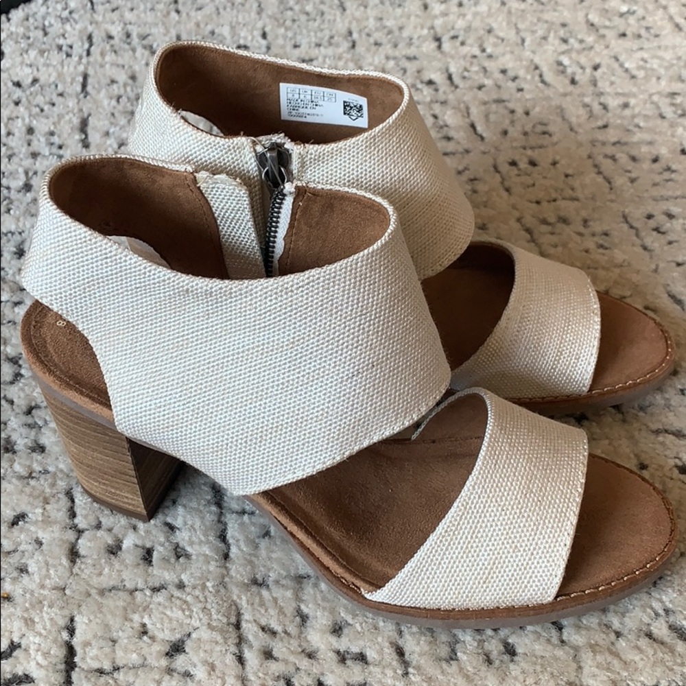 TOMS Majorca Cutout Heel